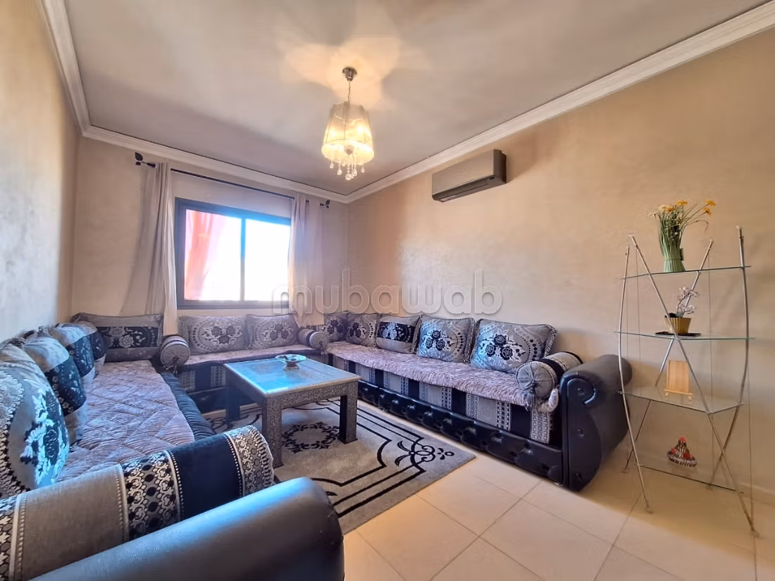 Vend appartement à Hay Mabrouka.
3 pièces confortables.
Ascenseur et terrasse — 5