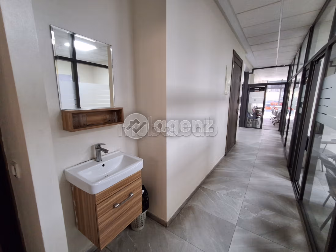 Bureau à louer 276 m² Ain Chock Casablanca