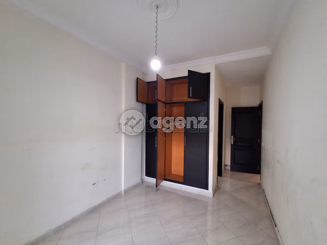 Appartement à vendre 237 m², 4 chambres Hay Nahda Skhirate Témara