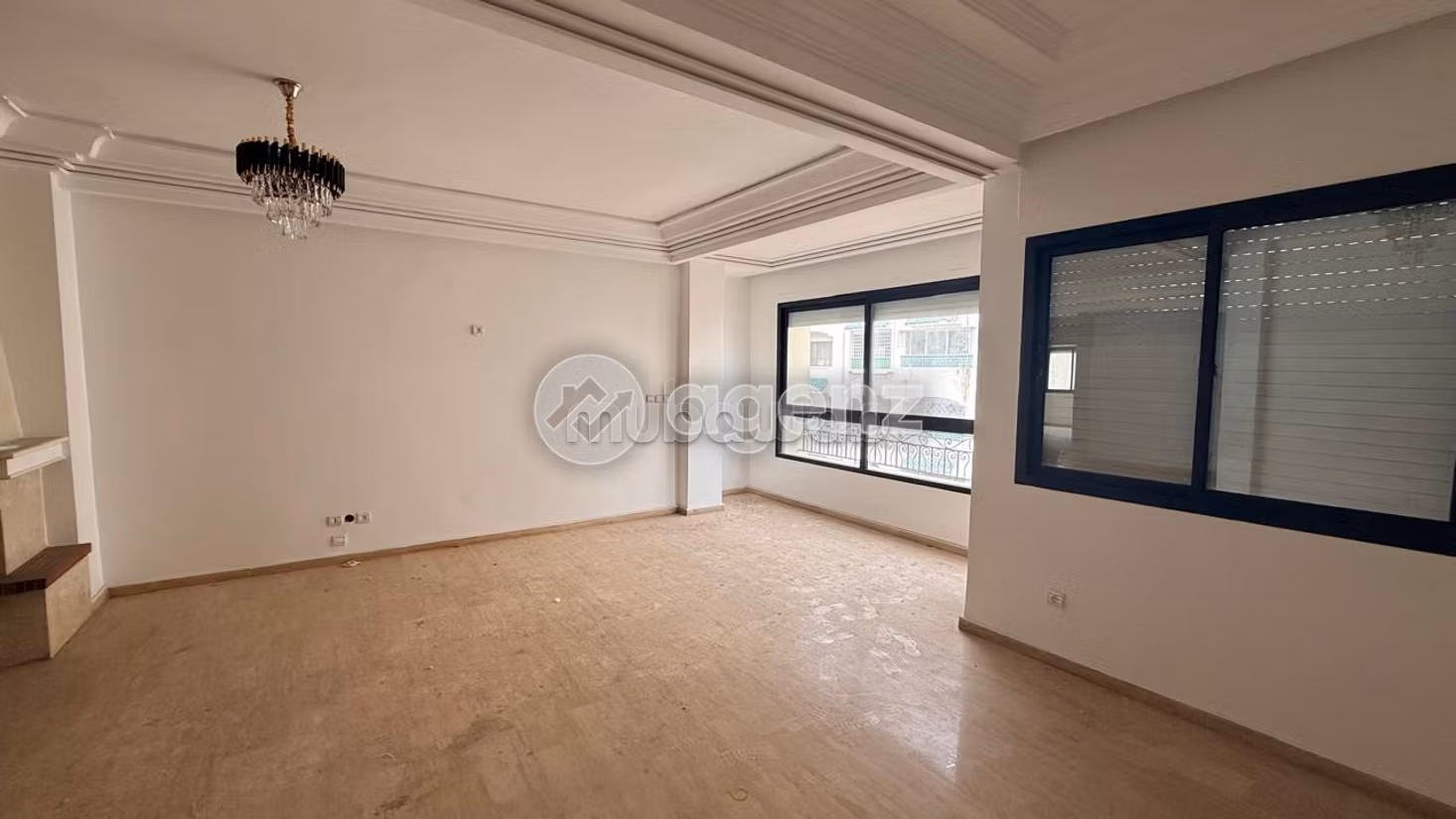 Appartamento in affitto 140 m², 3 camere Racine Casablanca