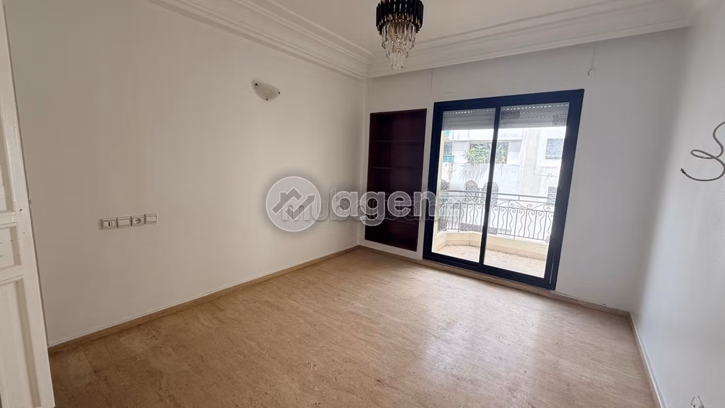 Appartamento in affitto 140 m², 3 camere Racine Casablanca
