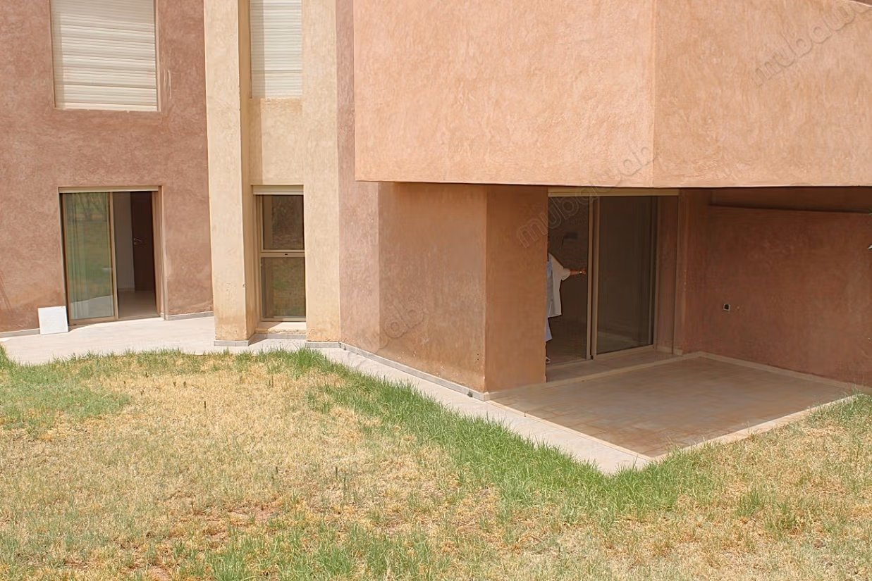 Nice 3-bedroom apartment with private garden
