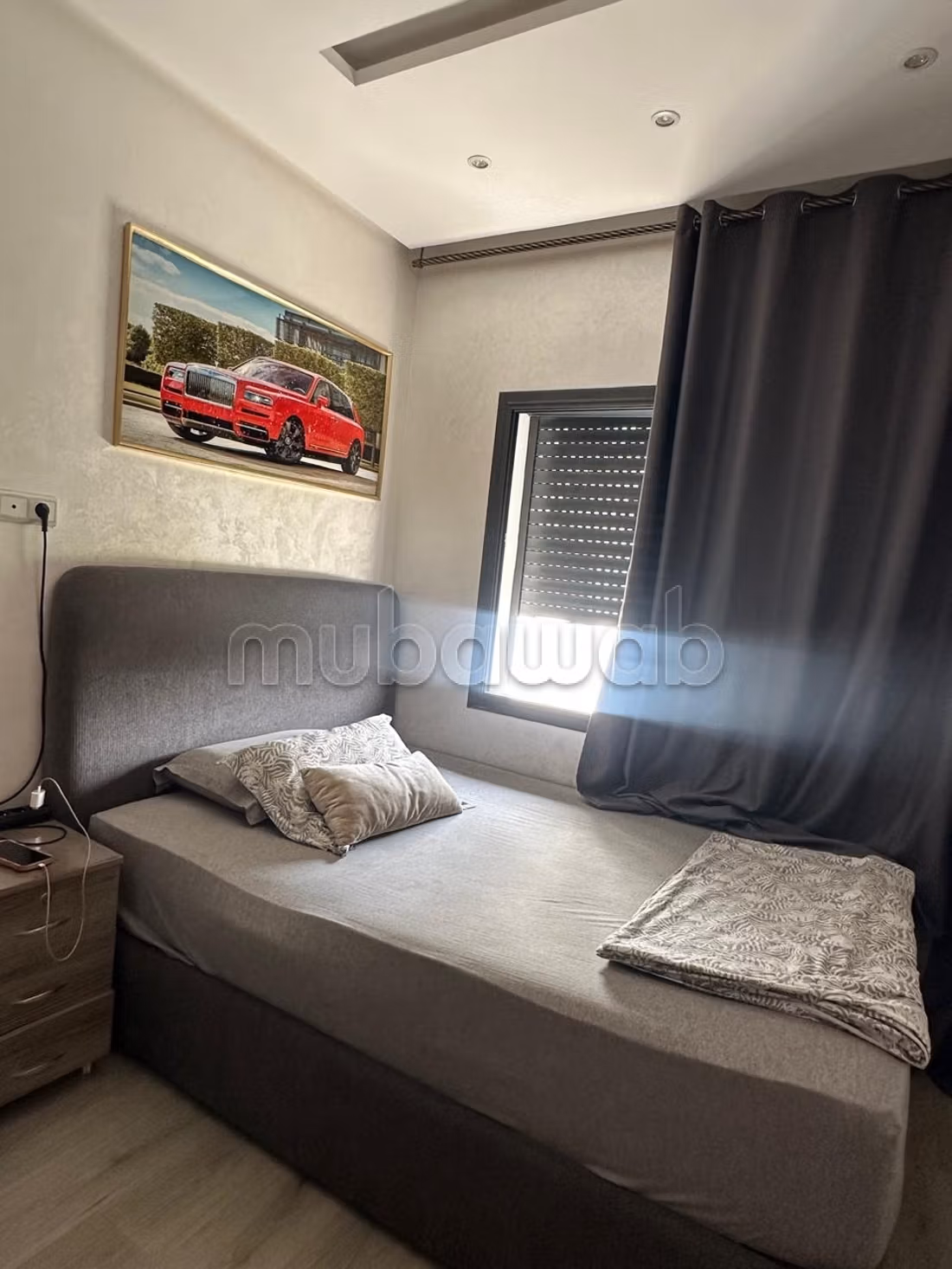 Appartement à louer à Roches Noires.
1 Pièce.
Meublé — 6