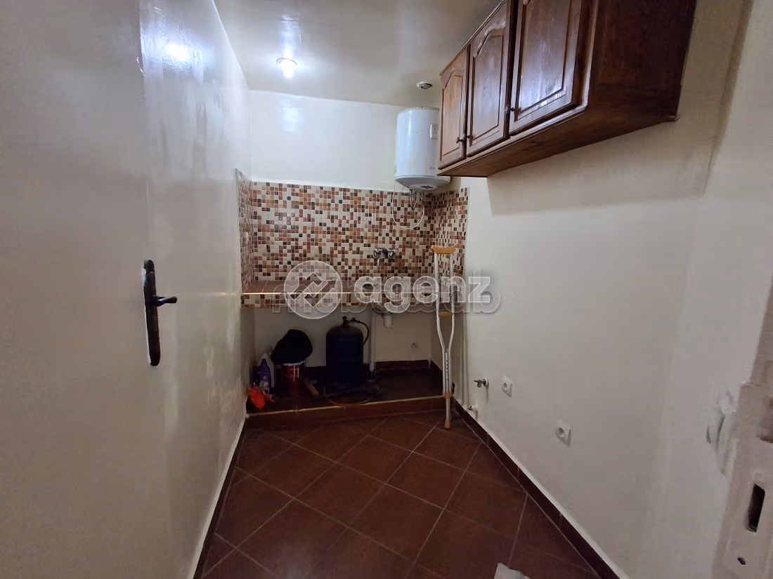 Studio à louer 38 m² Moulay Youssef Casablanca — 2