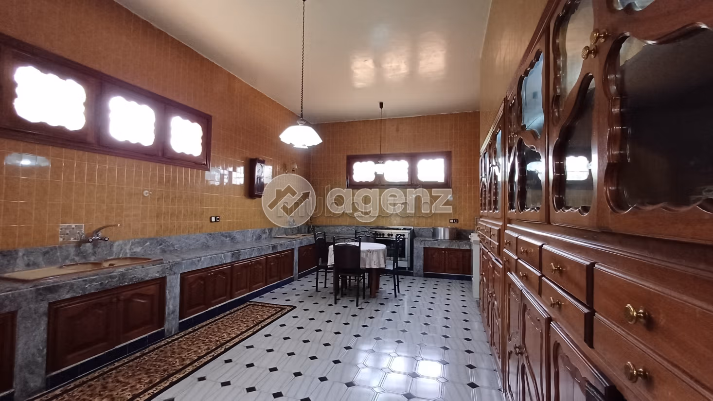 Villa in vendita 1 287 m², 9 camere California Casablanca