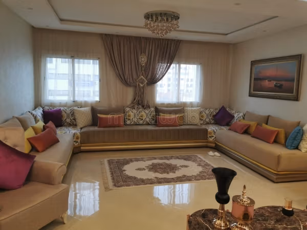 147m Appartement aan de Zerktouni Boulevard, 2 minuten van de Anfa Boulevard