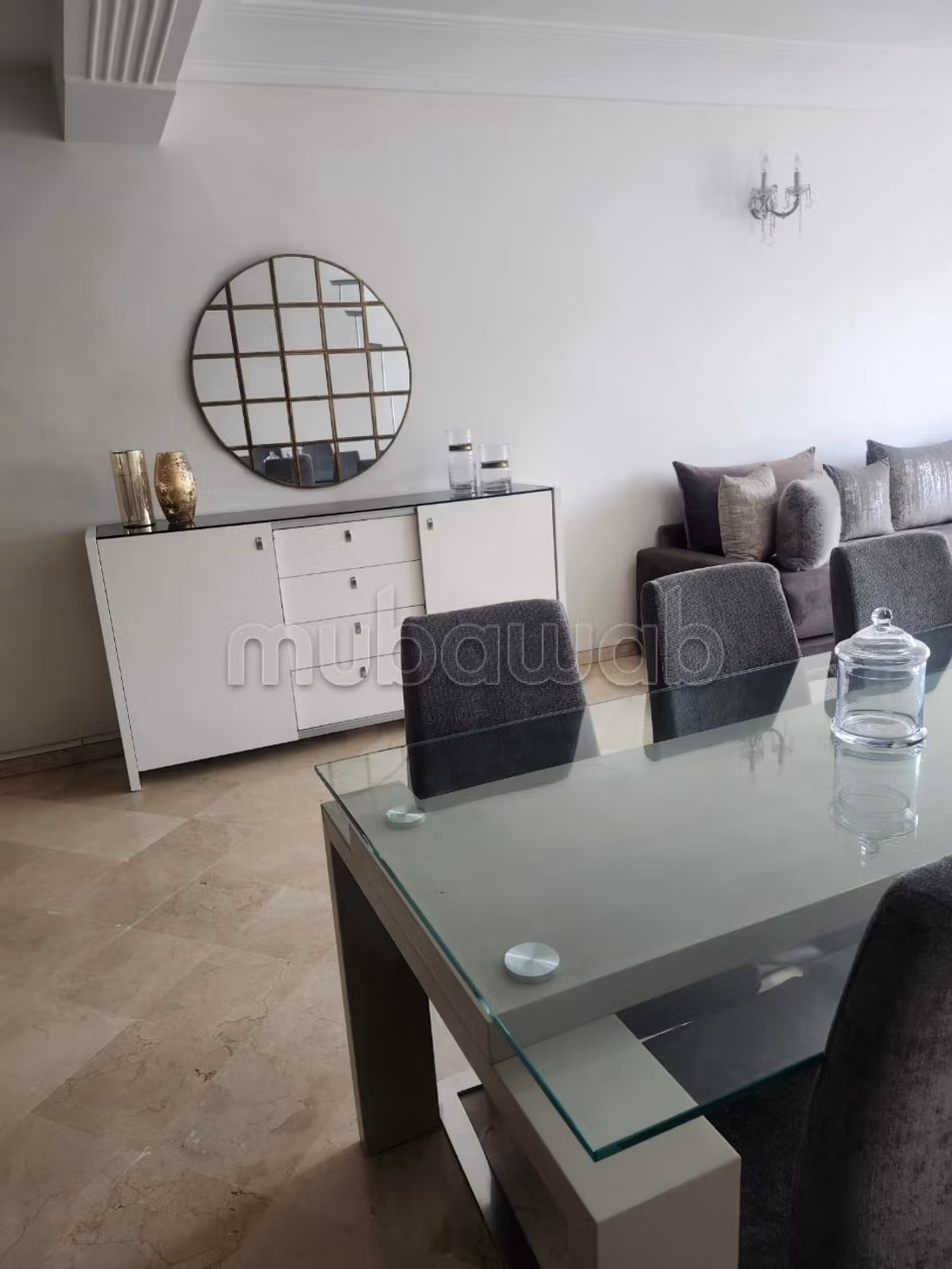 Gemeubileerd 3-kamer appartement te huur – Palmen