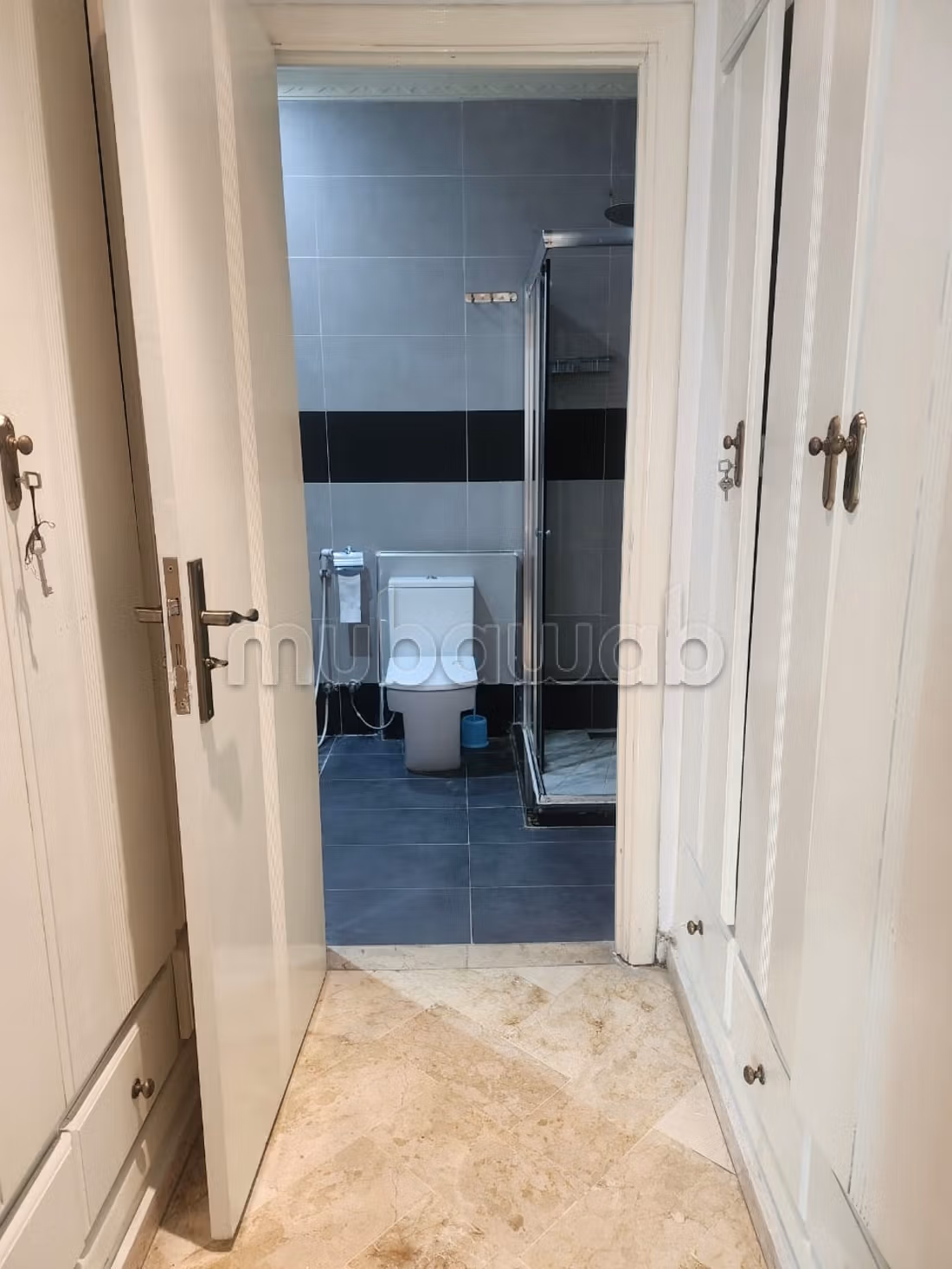 Gemeubileerd 3-kamer appartement te huur – Palmen