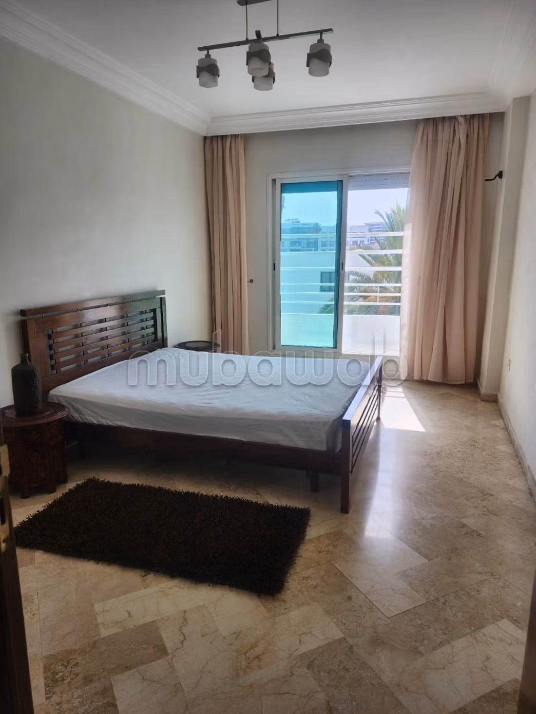 Gemeubileerd 3-kamer appartement te huur – Palmen