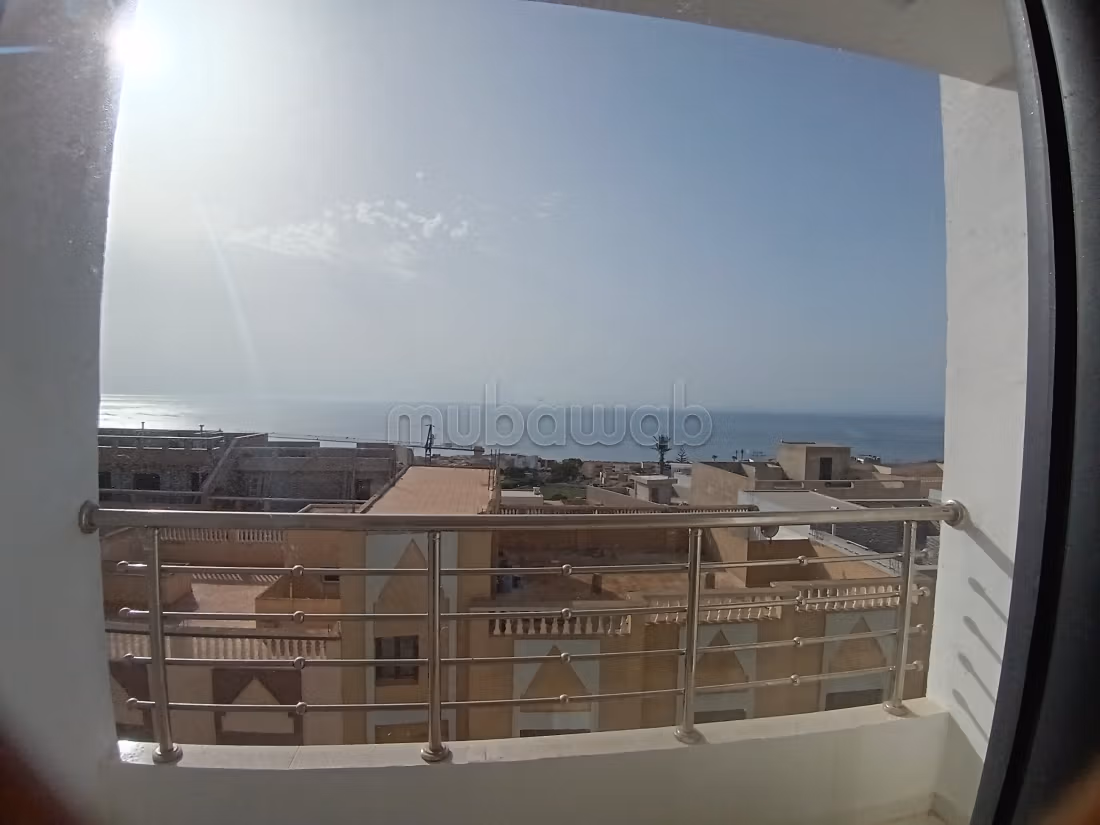 Appartamento in vendita a Al Hoceima. 2 camere. Porta blindata e vista mare