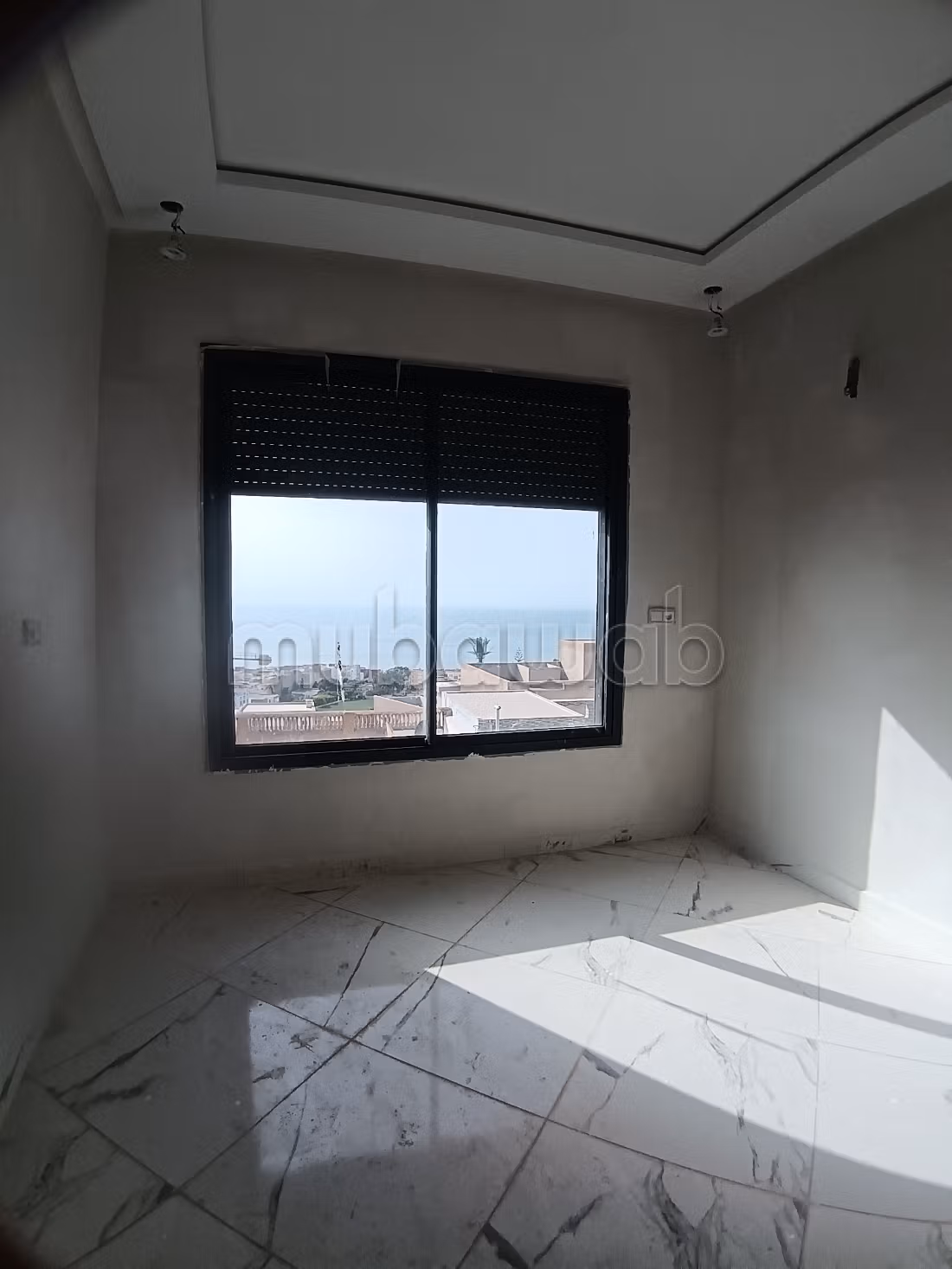 Appartamento in vendita a Al Hoceima. 2 camere. Porta blindata e vista mare