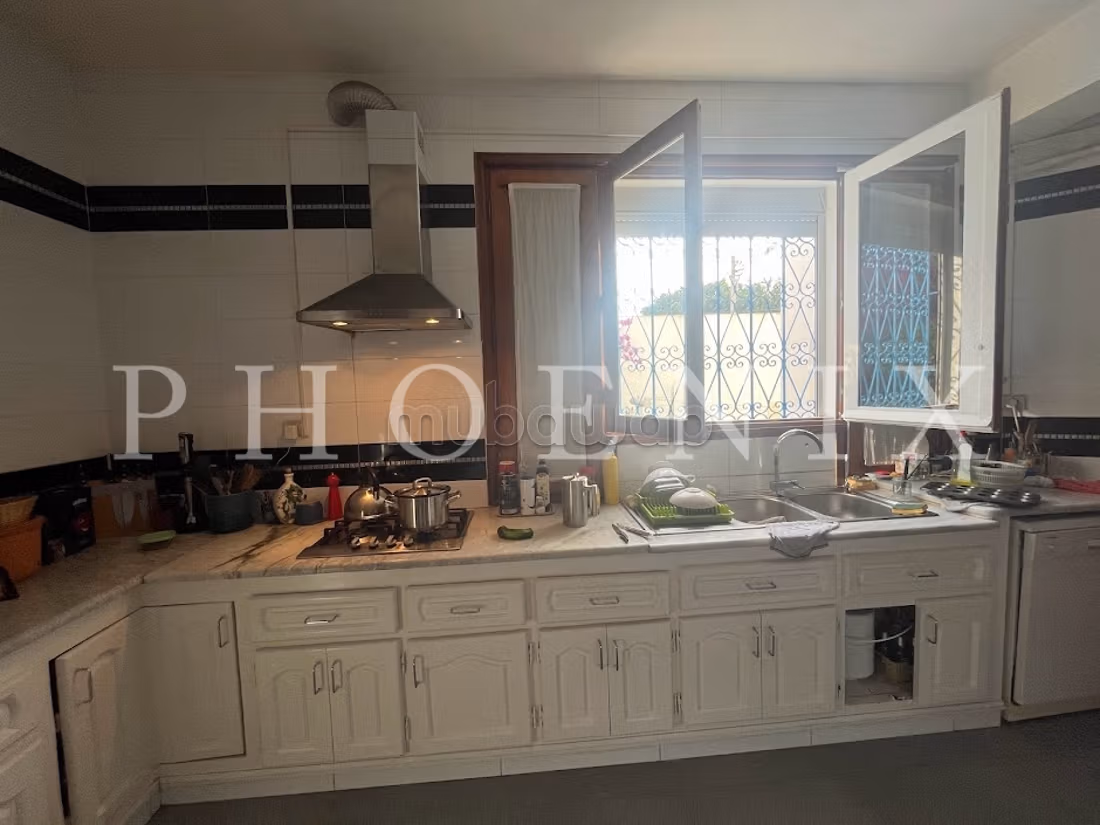 Villa S4 con piscina a La Marsa