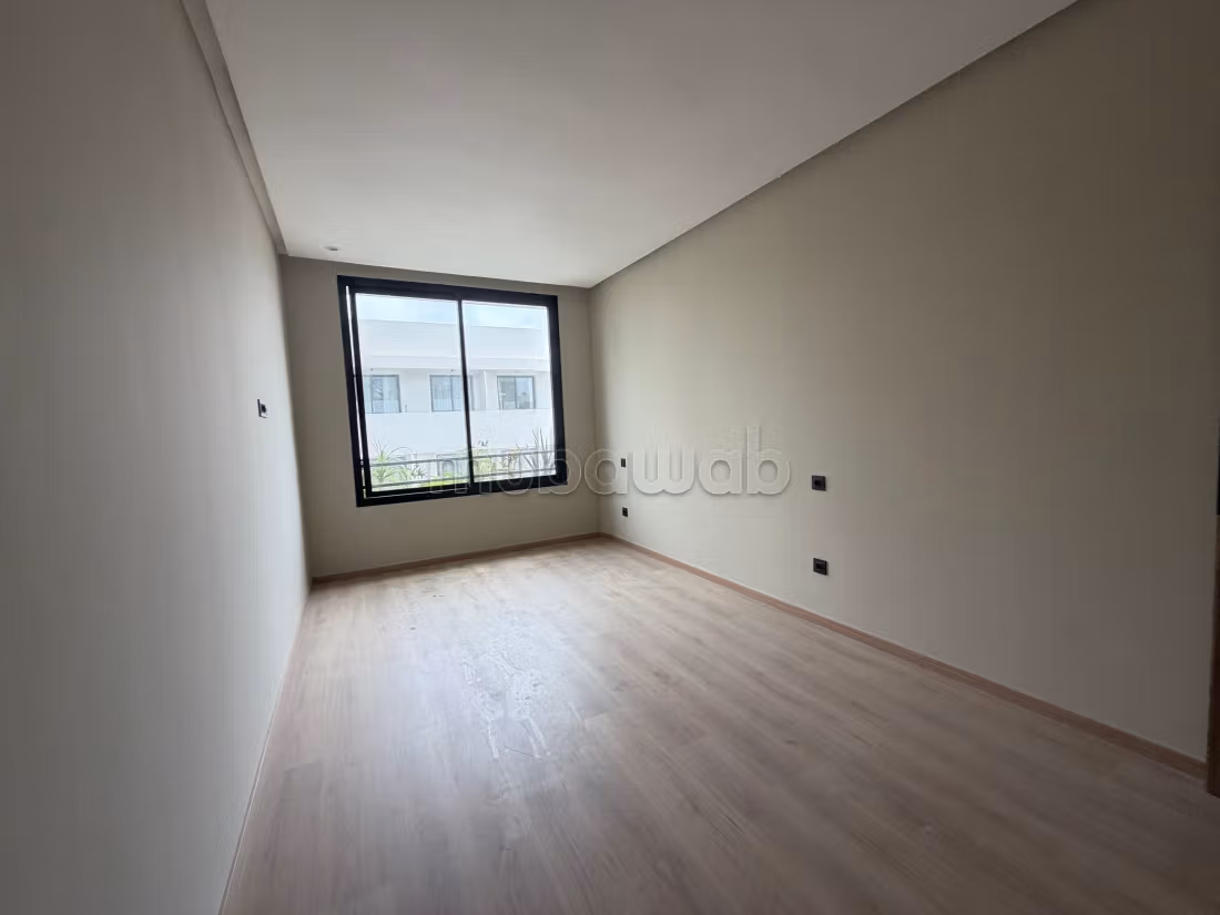 Très bel appartement en location à Ferme Bretonne Hay Arraha. 
2 pièces. Porte blindée et système de double vitrage — 2
