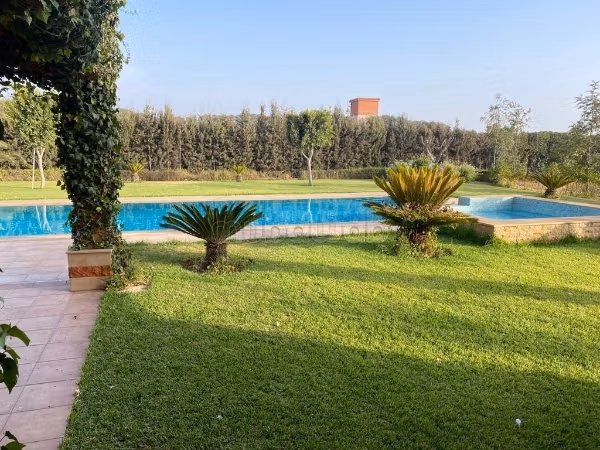 Se vende granja en Benslimane