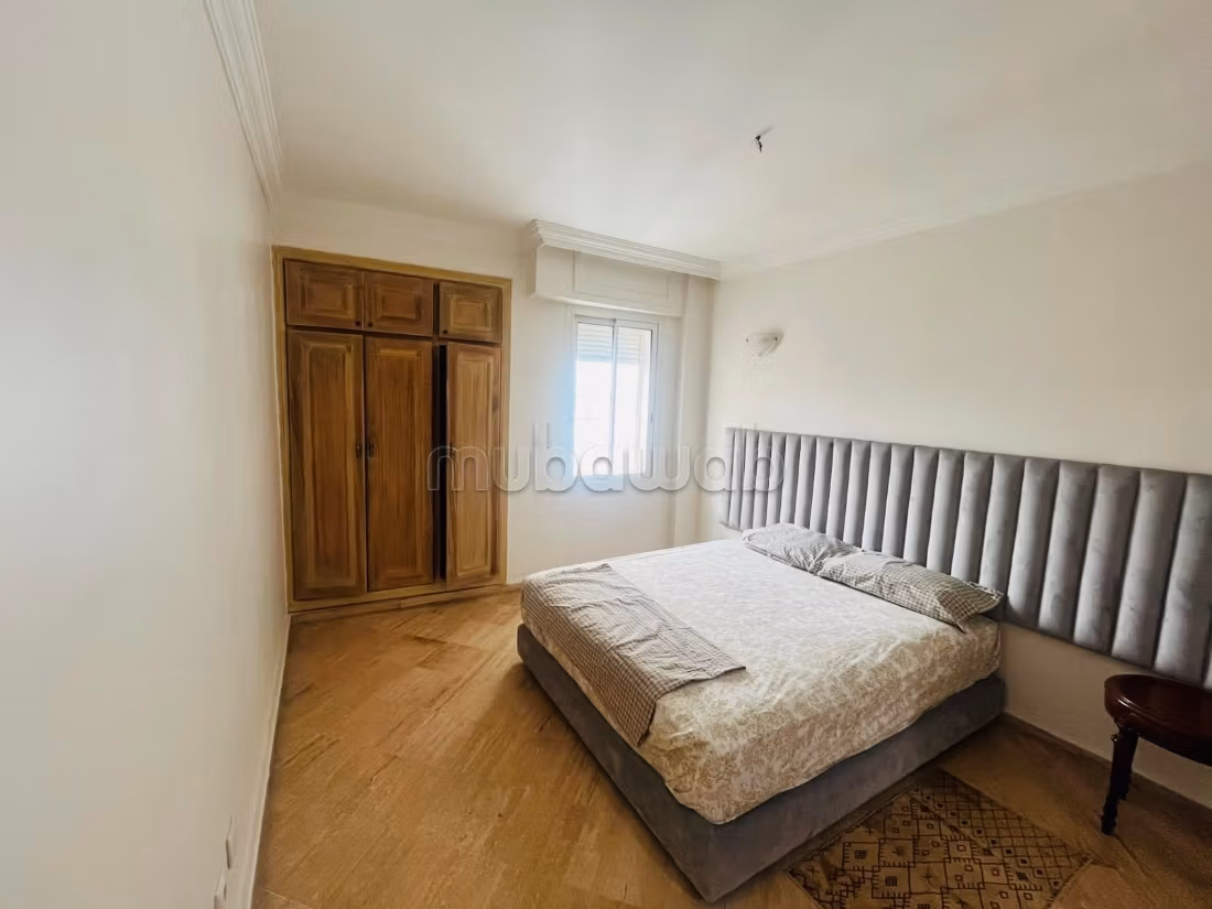 Bel Appartement en location meublée à Palmier.
Surface totale 160 m².
Meublé — 6