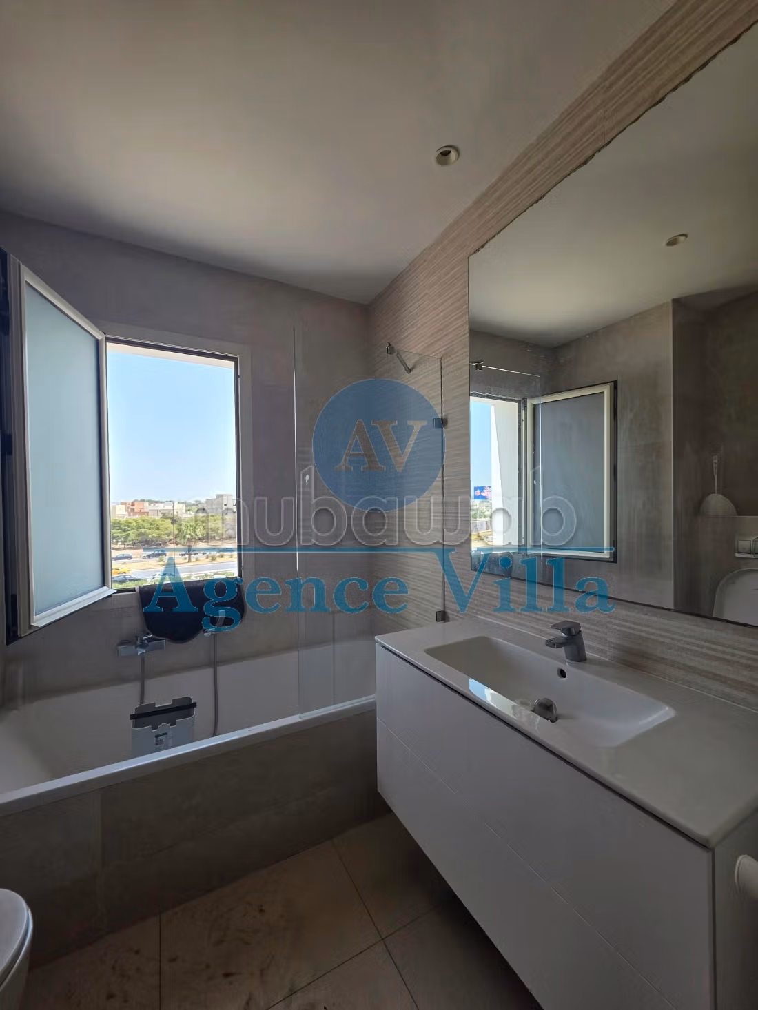 For rent - Furnished S2 apartment at Lake 2