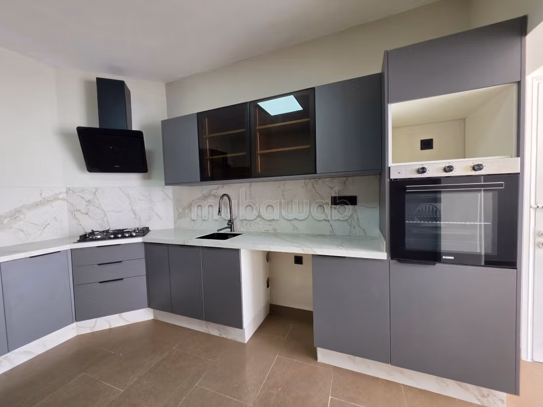 Appartement rénové 162 m², terrasse, Racine — 6