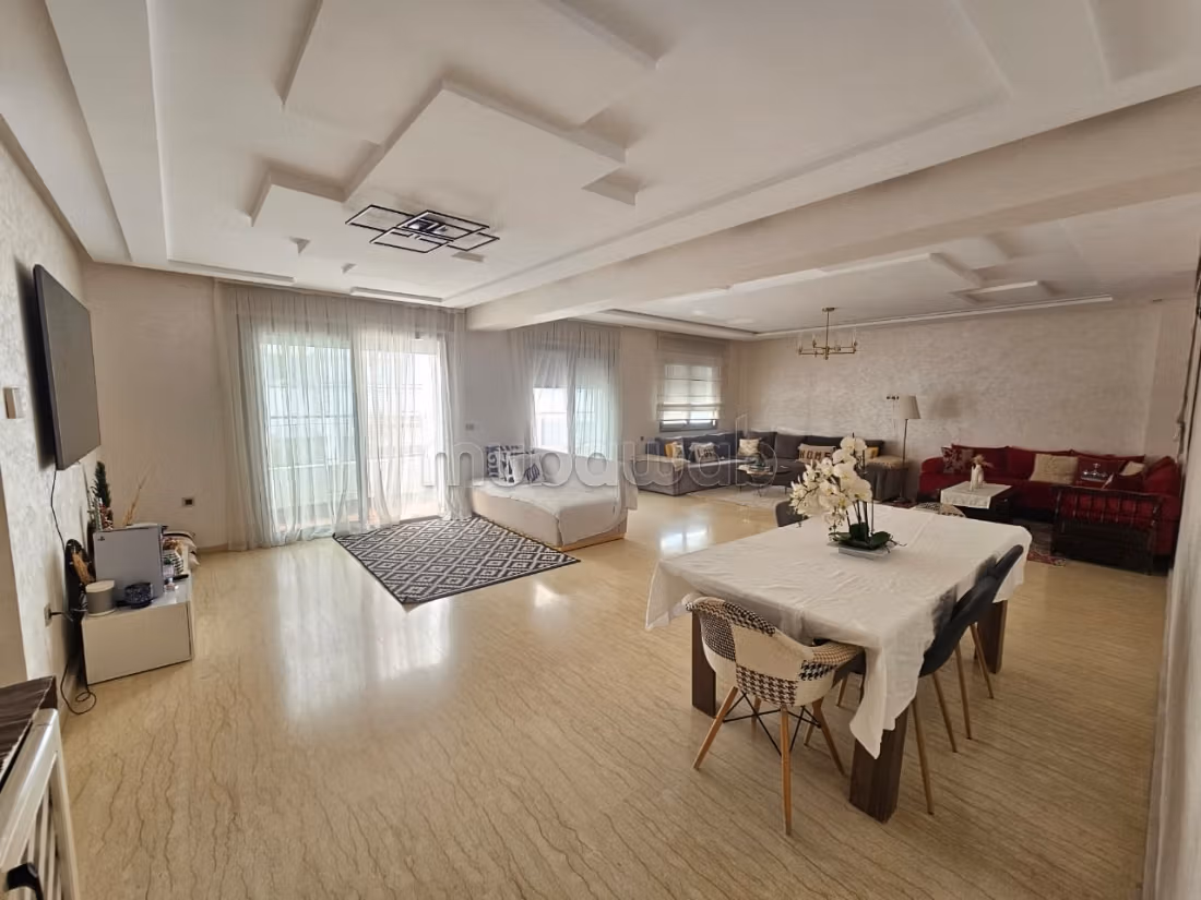 Spacieux appartement meublé à mozart — 2