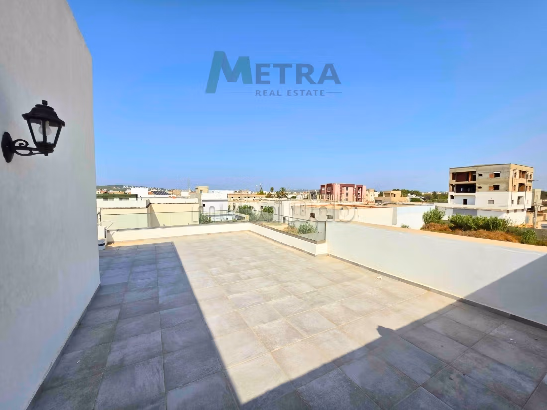 In vendita – Villa a schiera S3 a La Soukra