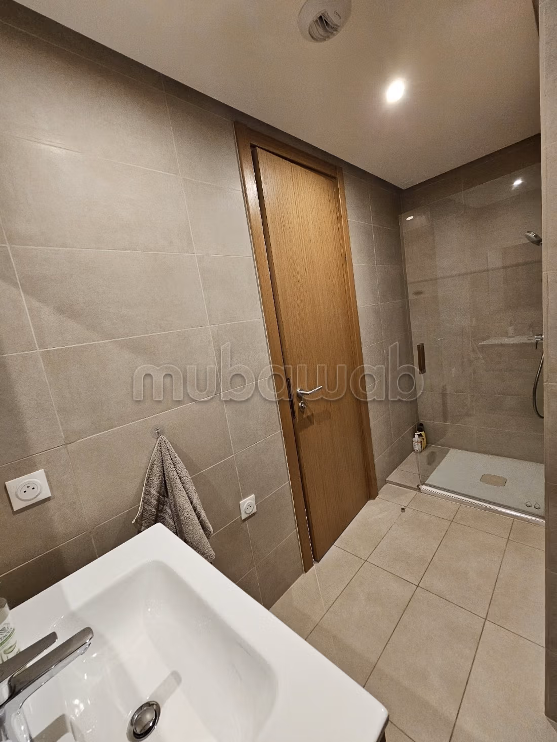 Appartement à louer meublé
casa finance city cfc — 6