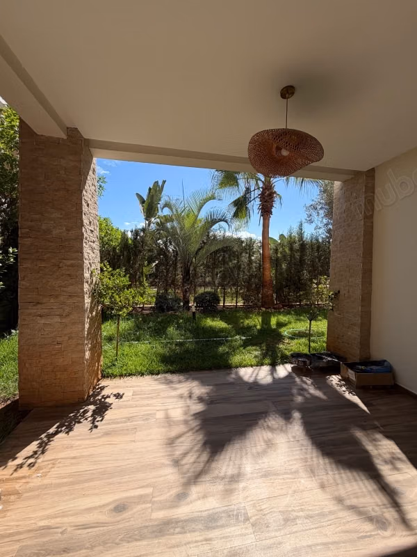 Appartamento premium al piano terra con giardino a Dar Bouazza