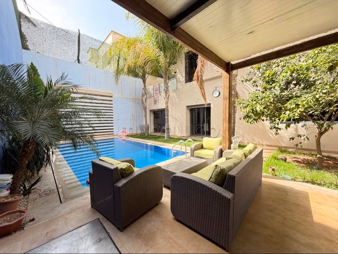 Magnifica villa in vendita a Zhour Targa Marrakech. Superficie 430 m² con piscina e giardino