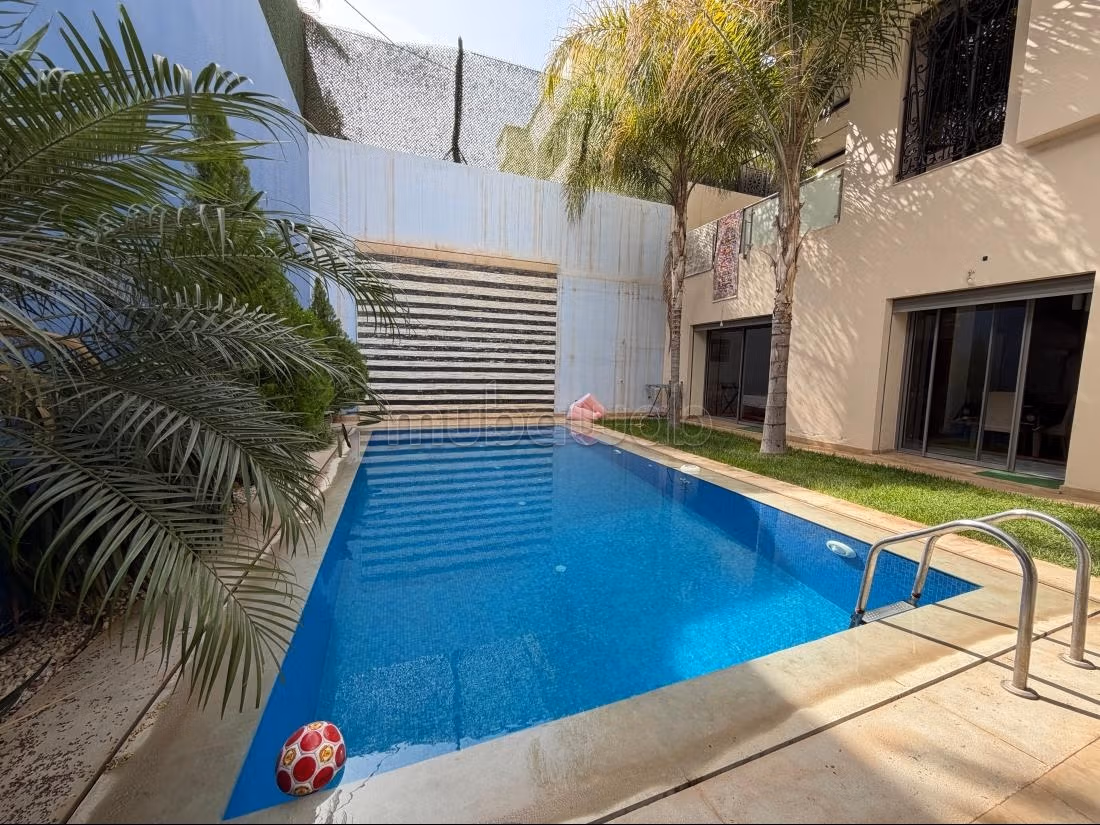 Magnifica villa in vendita a Zhour Targa Marrakech. Superficie 430 m² con piscina e giardino