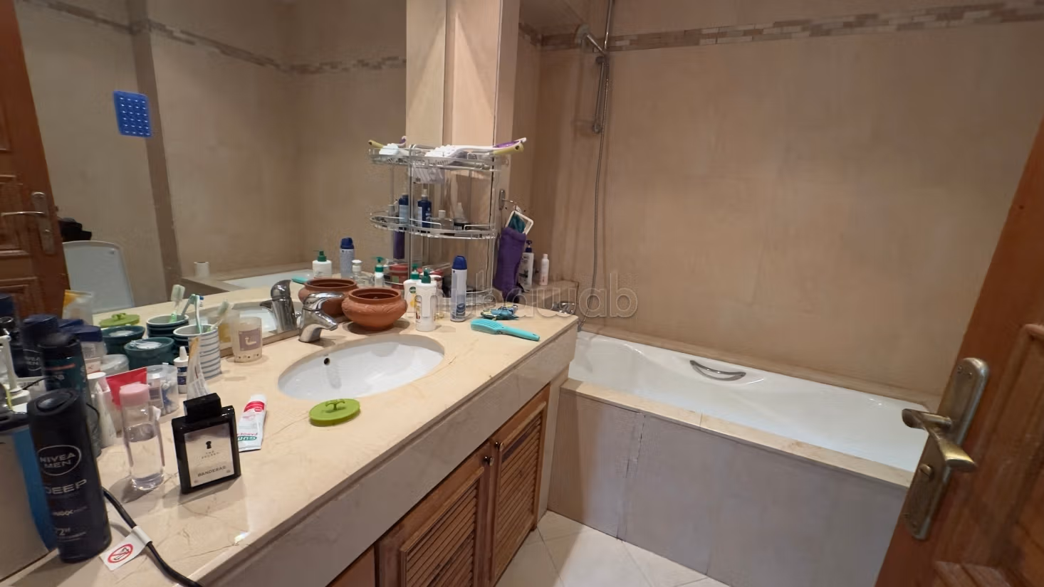Location appartement vide 2 chambres rez de jardin à l’agdal résidence avec piscine
