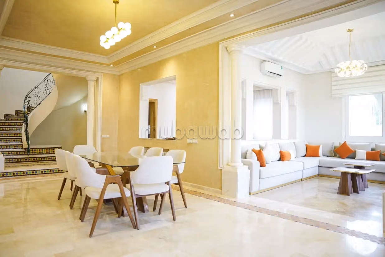 Villa de luxe à louer à Tanger, dans le quartier de Boubané, avec piscine privée, cinq chambres, emplacement calme