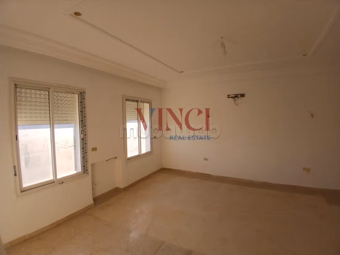A Vendre une Villa S9 à Ksar Said Le Bardo