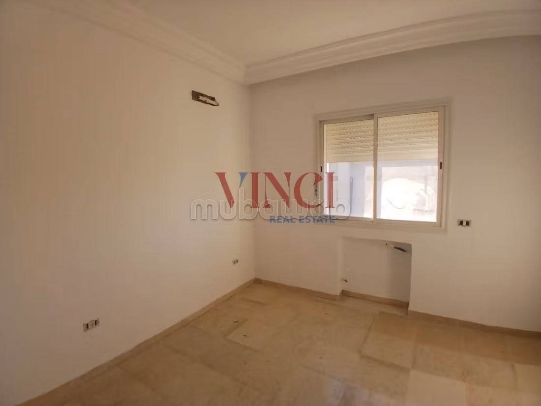 A Vendre une Villa S9 à Ksar Said Le Bardo