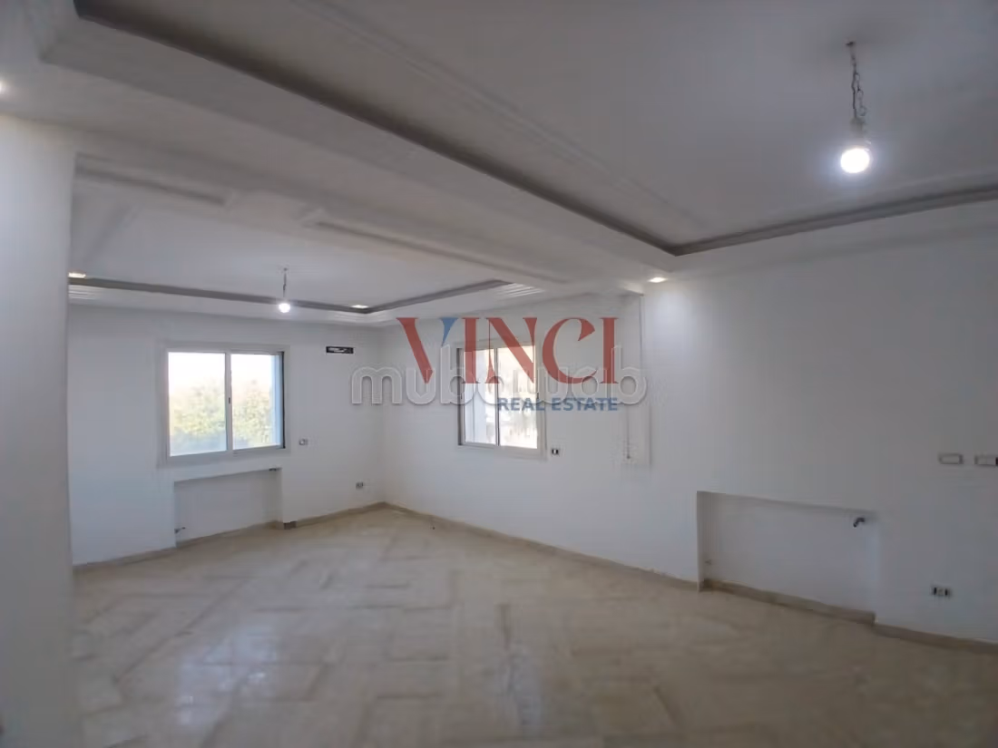 A Vendre une Villa S9 à Ksar Said Le Bardo
