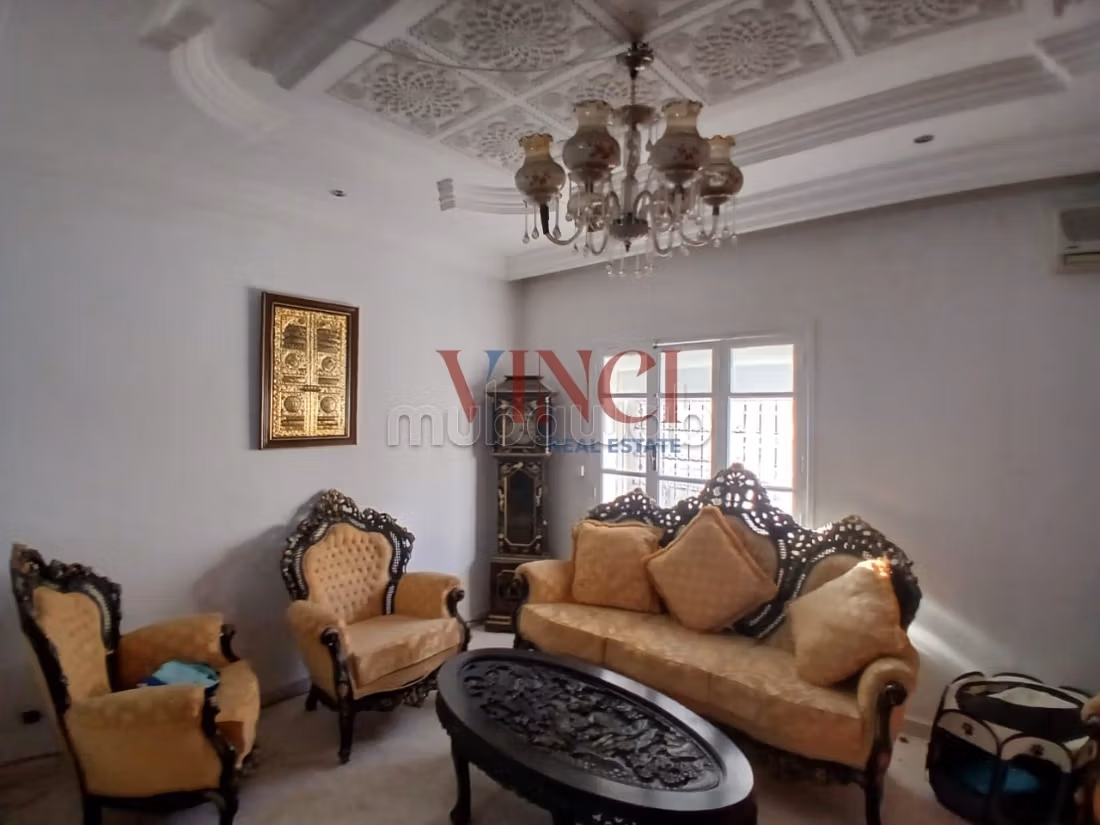 A Vendre une Villa S9 à Ksar Said Le Bardo
