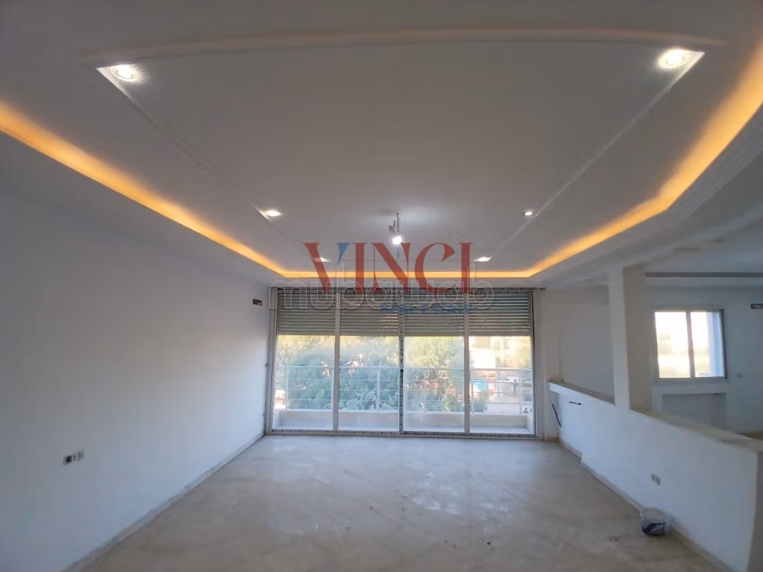 A Vendre une Villa S9 à Ksar Said Le Bardo