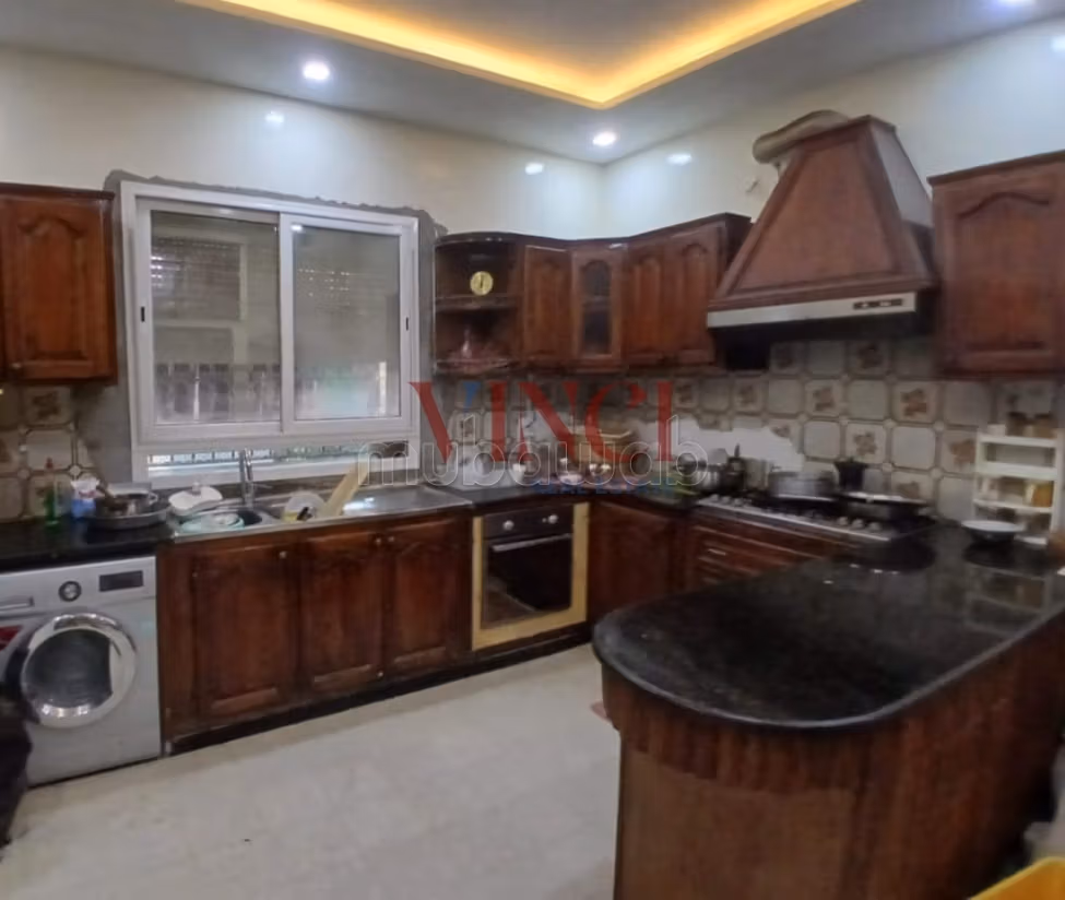 A Vendre une Villa S9 à Ksar Said Le Bardo