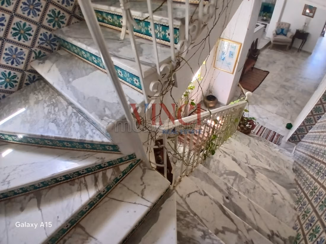 In Vendita una Villa in S6 a Città Taoufik il 09 Aprile Tunisi
