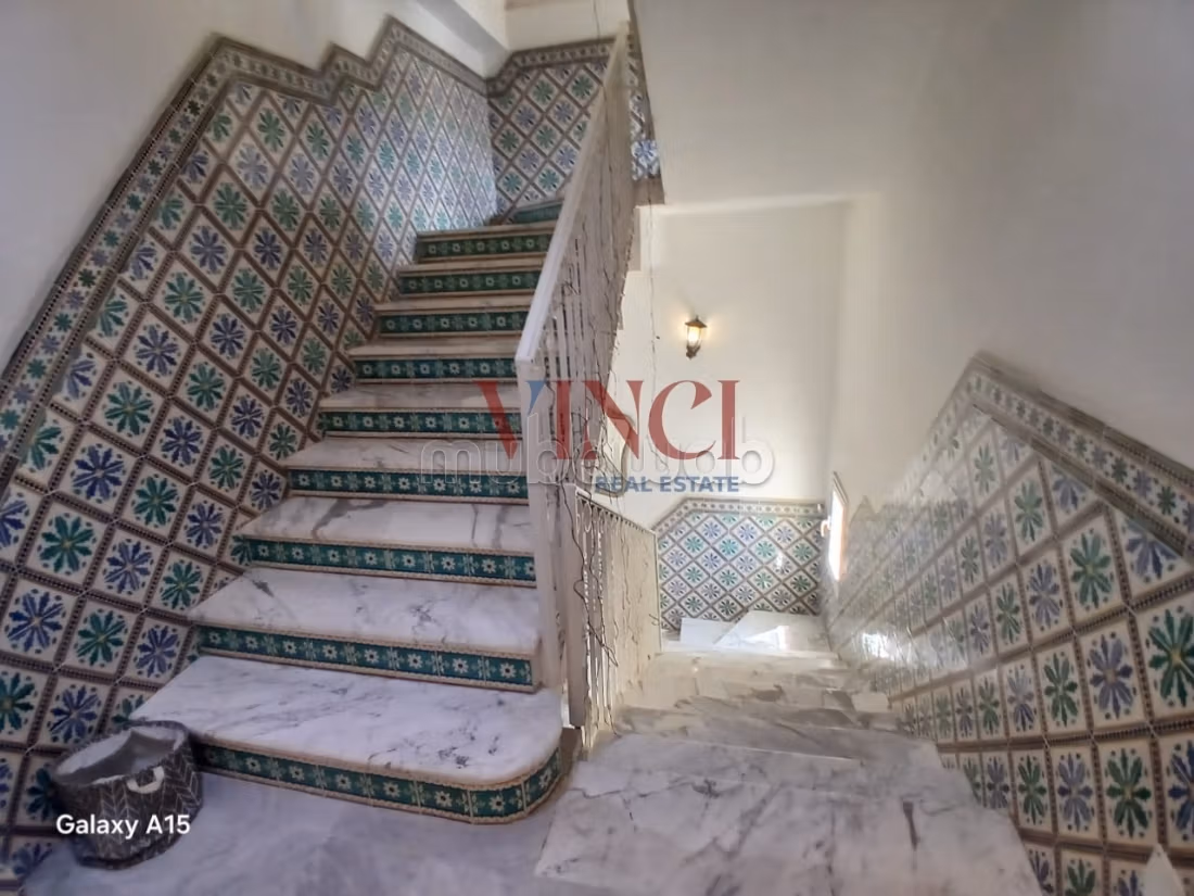 In Vendita una Villa in S6 a Città Taoufik il 09 Aprile Tunisi
