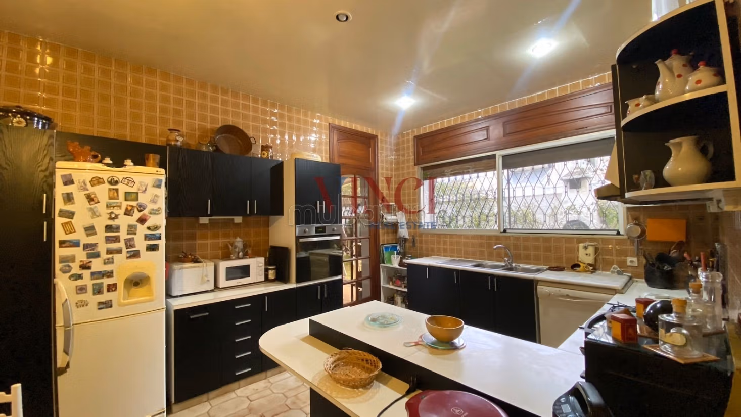 A Vendre Une Villa S7 à Cité Riadh Le Bardo