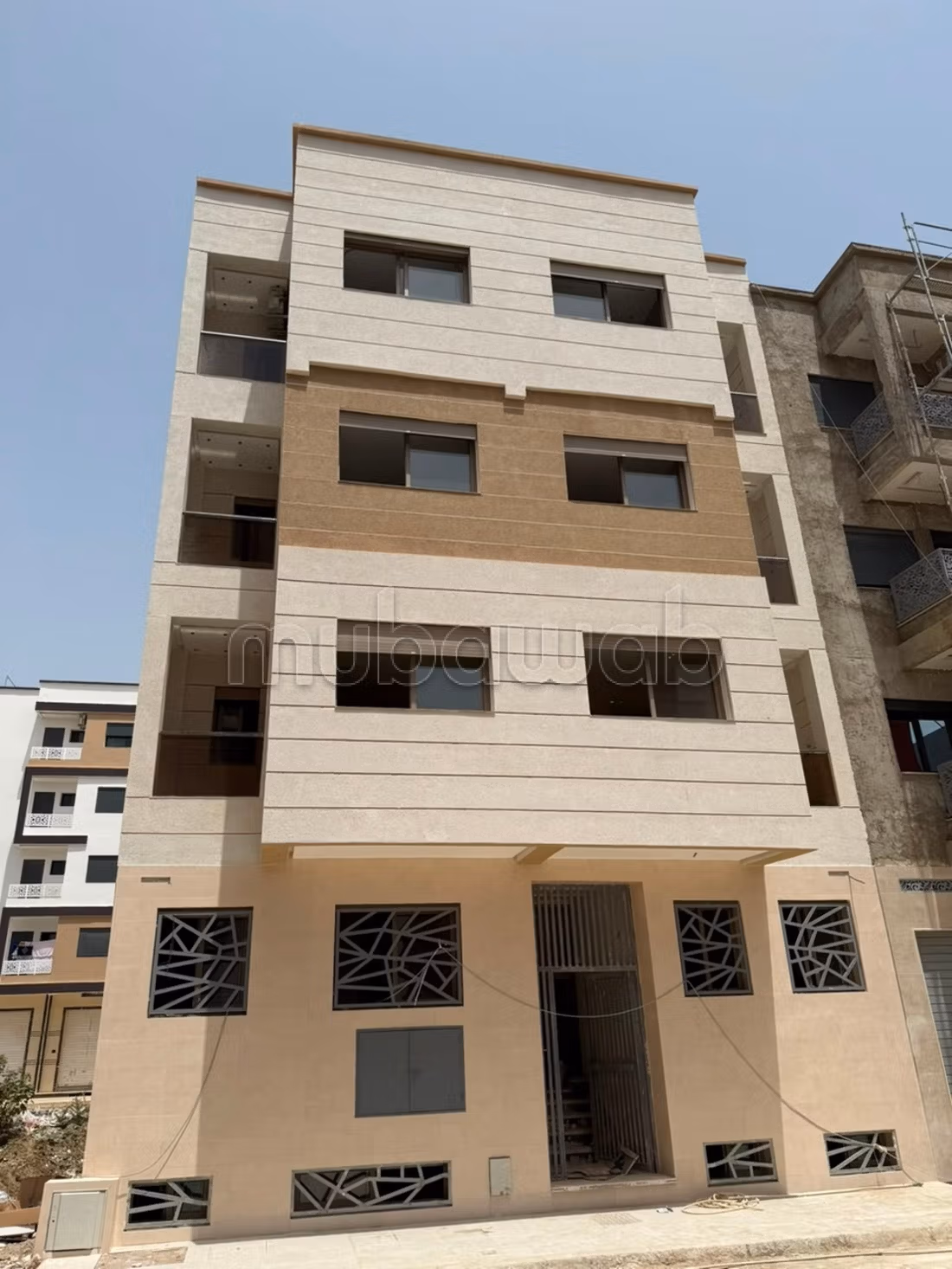 Apartment for sale in Martil. Total area 52 m². Satellite dish, security and surveillance.
