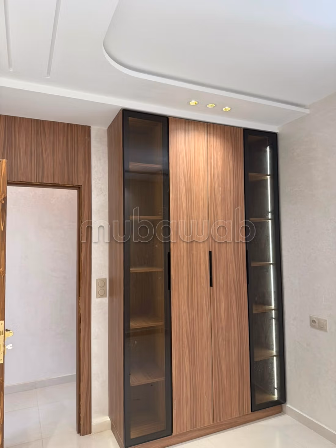 Apartment for sale in Martil. Total area 52 m². Satellite dish, security and surveillance.