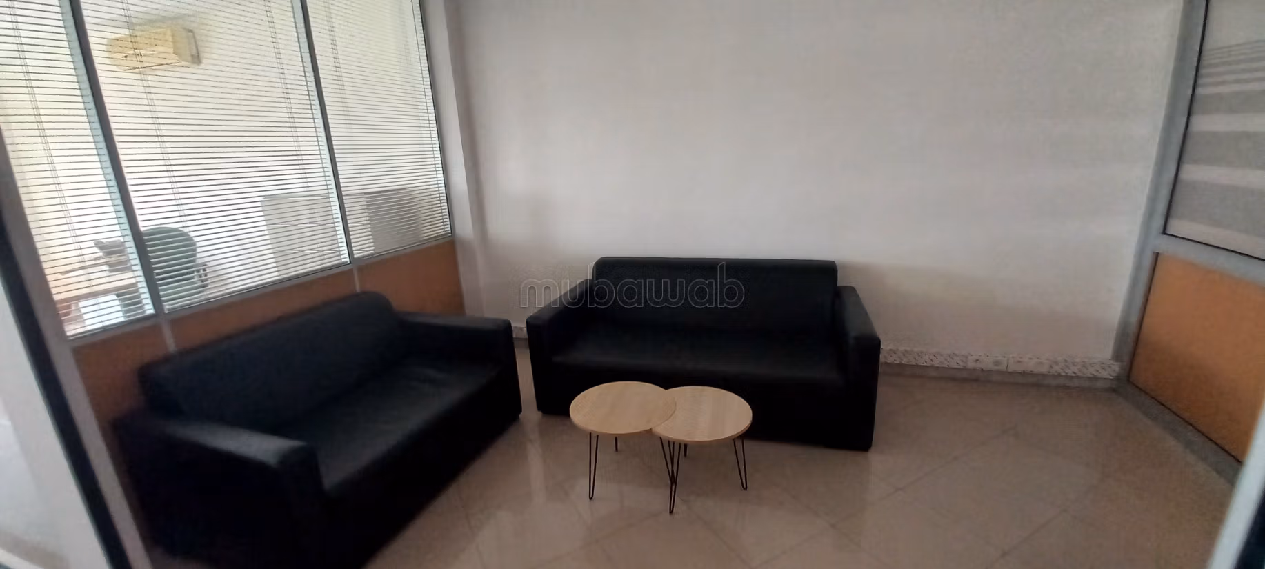 Offices for sale at Les Hôpitaux. Total area 131 m². Secure 24/7