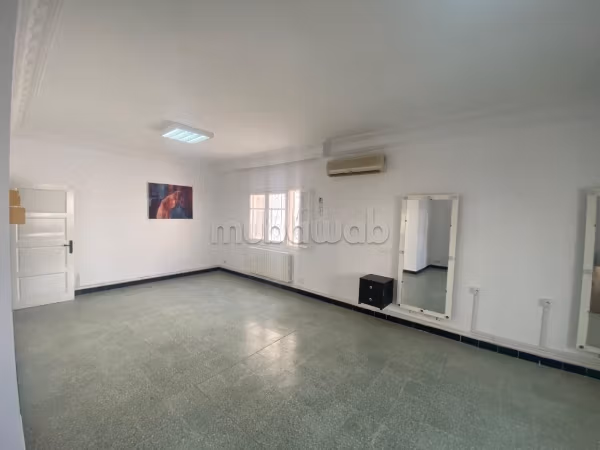 Rez de chaussée de villa de type S4 à louer