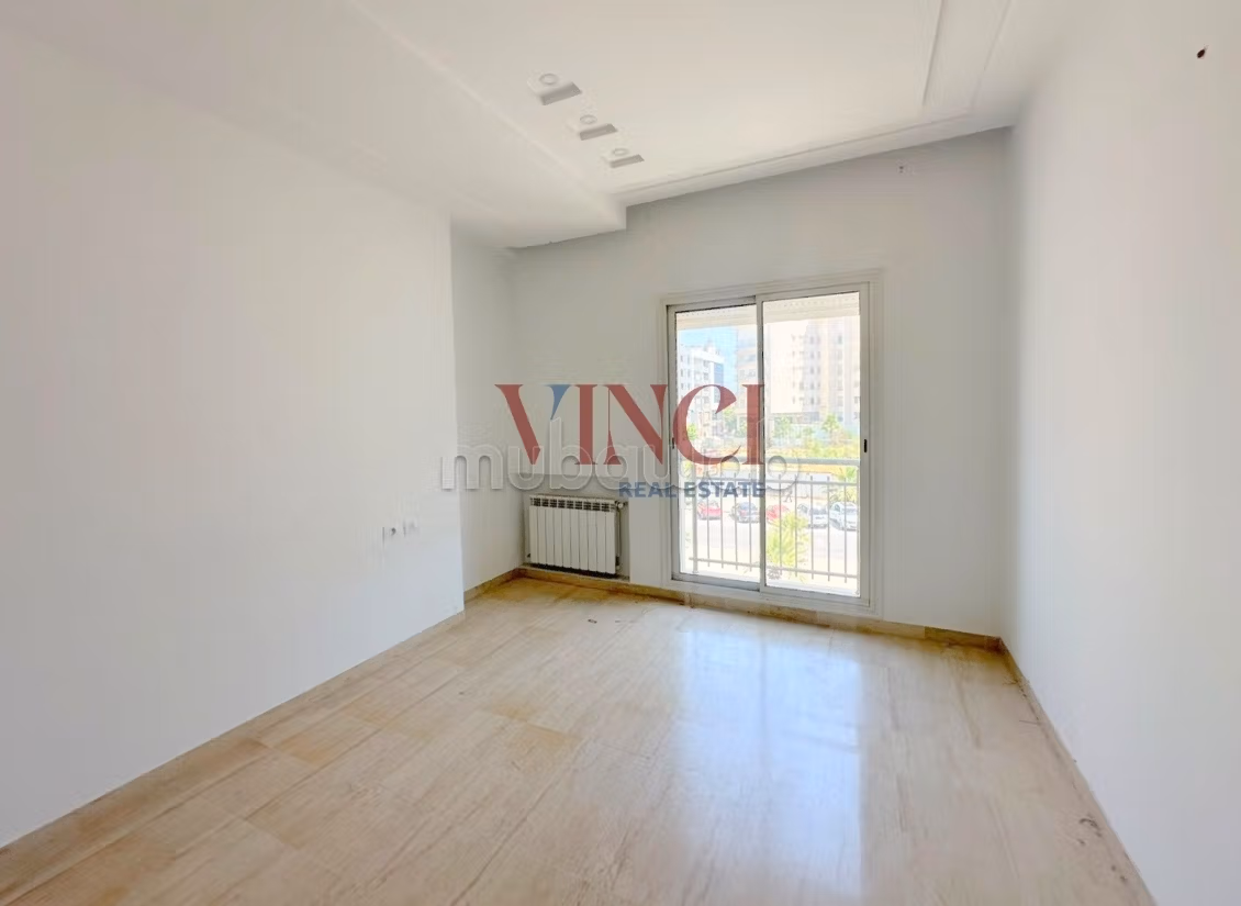 A Vendre Un Appartement en S2 Aux Berges du Lac 2