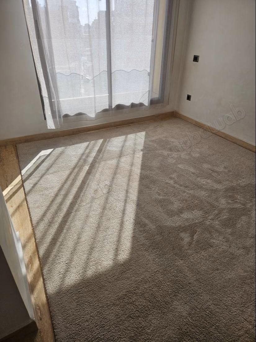 Appartement vide 87 m² avec 14m² sous sol titré