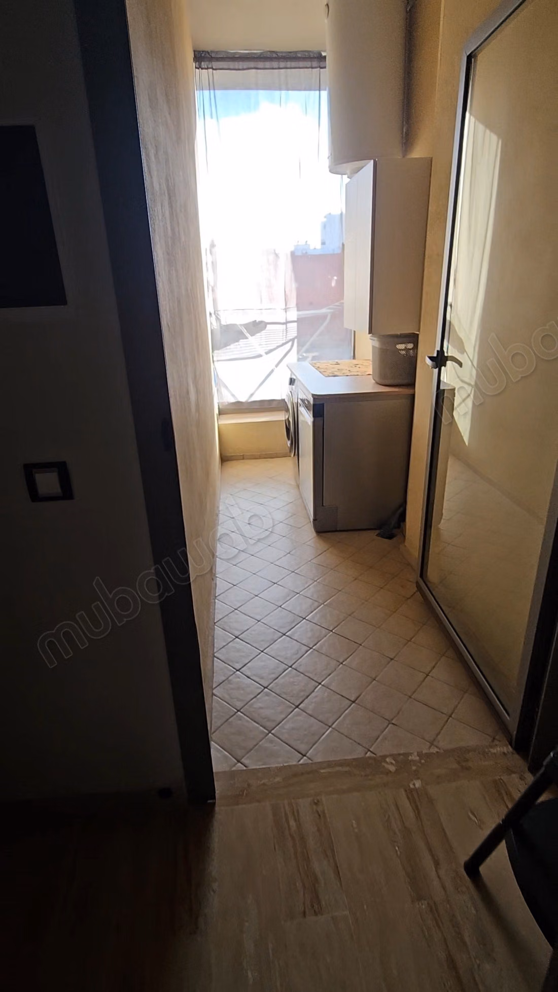 Appartement vide 87 m² avec 14m² sous sol titré