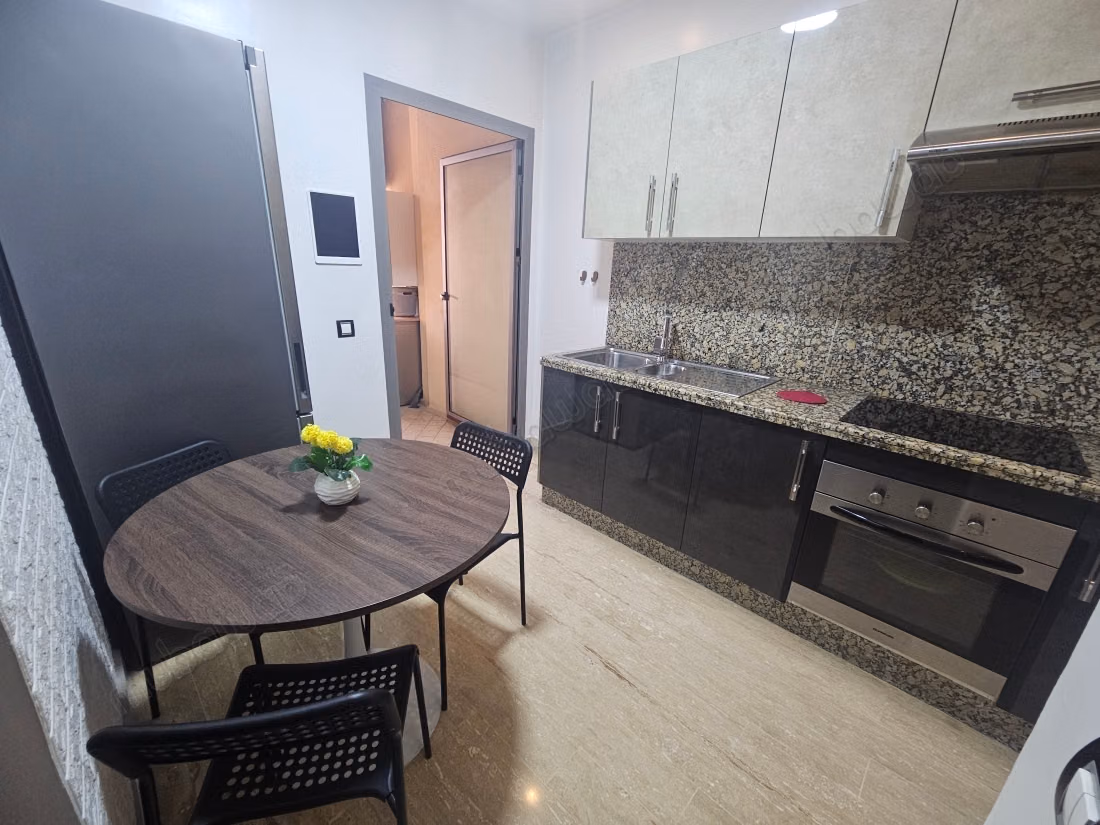Appartement vide 87 m² avec 14m² sous sol titré