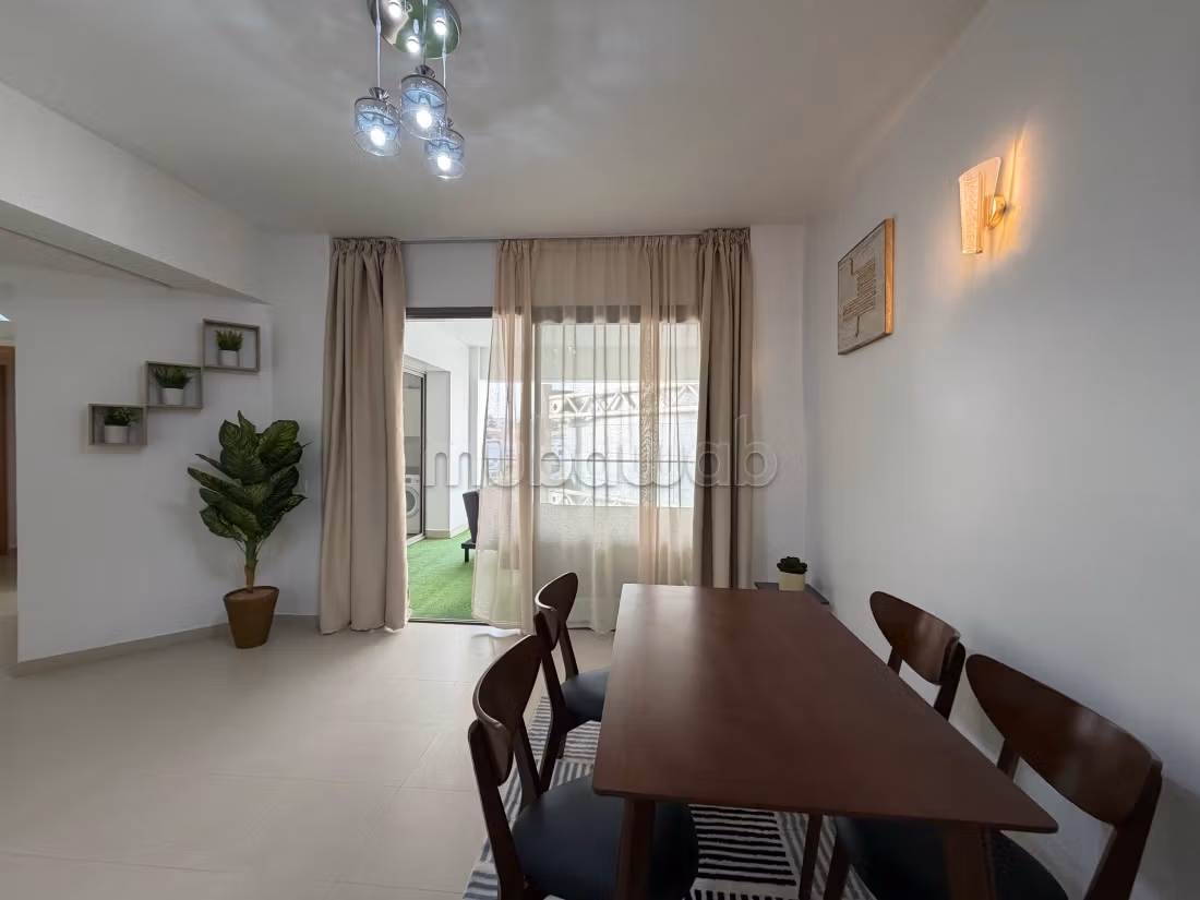 Affitto di un appartamento a Talborjt. 6 grandi stanze. Porta blindata, sicurezza