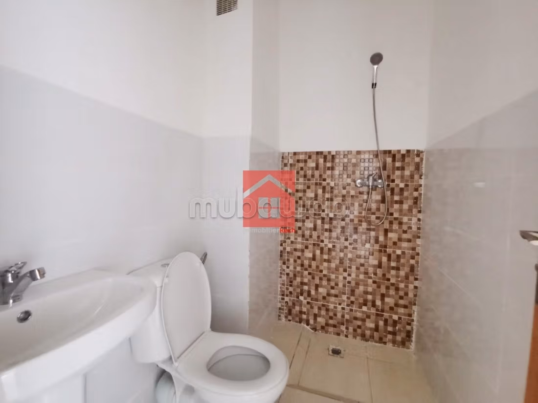 Appartement a Cote de Marjane a Louer — 5
