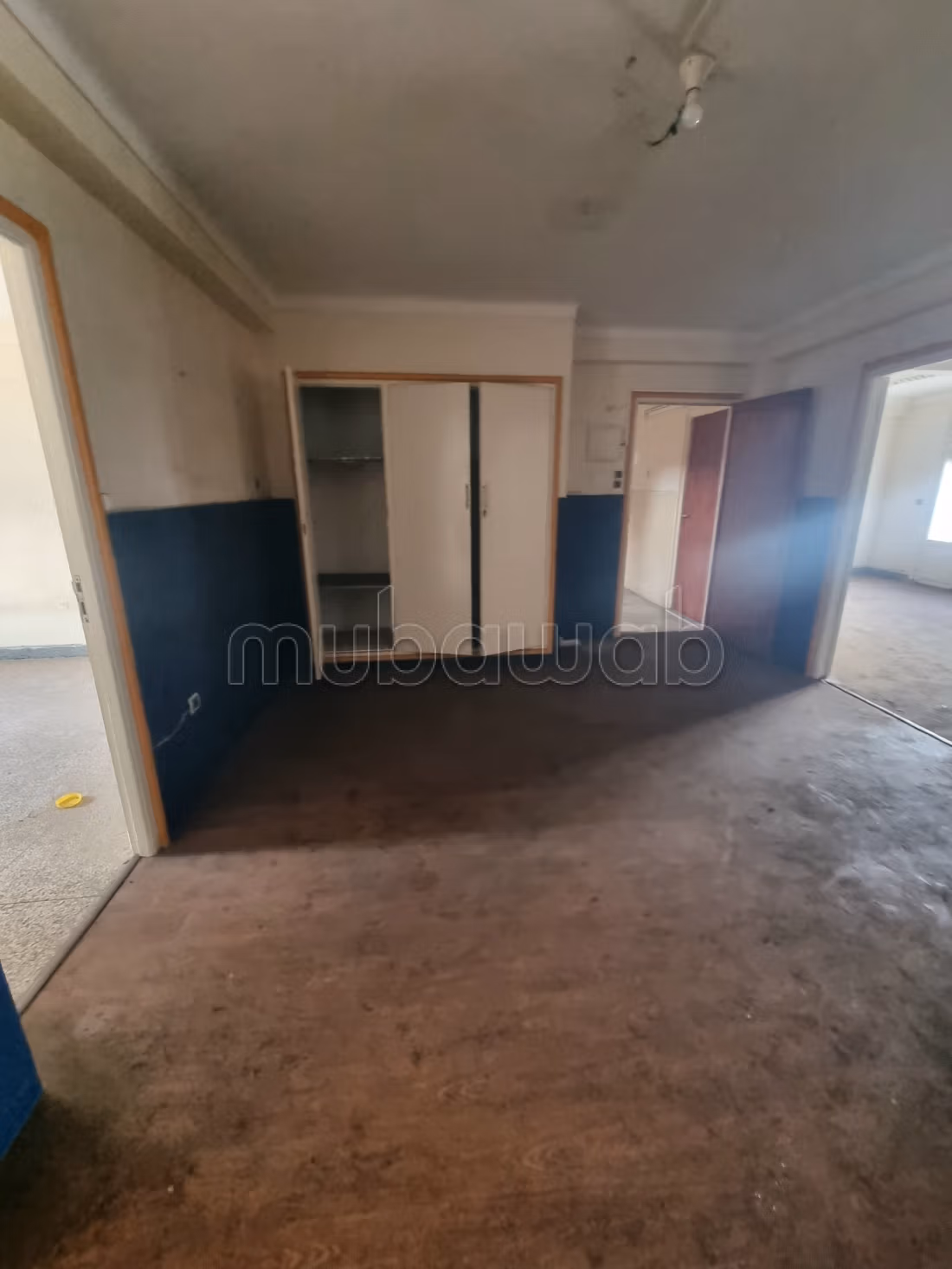 Ufficio di 150 m² in affitto a Diour Jamae