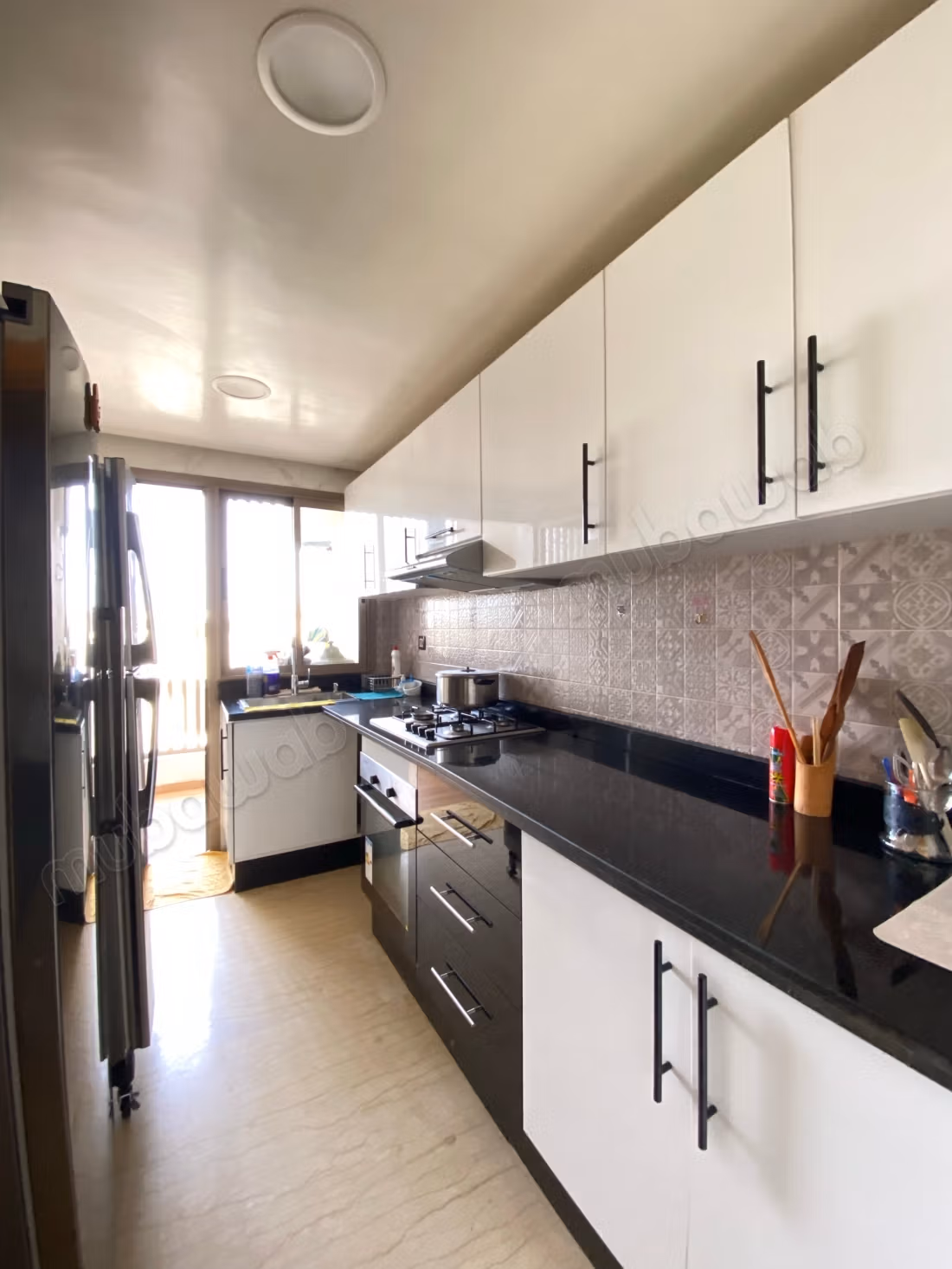 Appartamento in affitto a Harhoura. Superficie totale 90 m². Arredato
